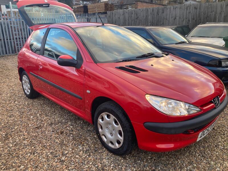 PEUGEOT 206