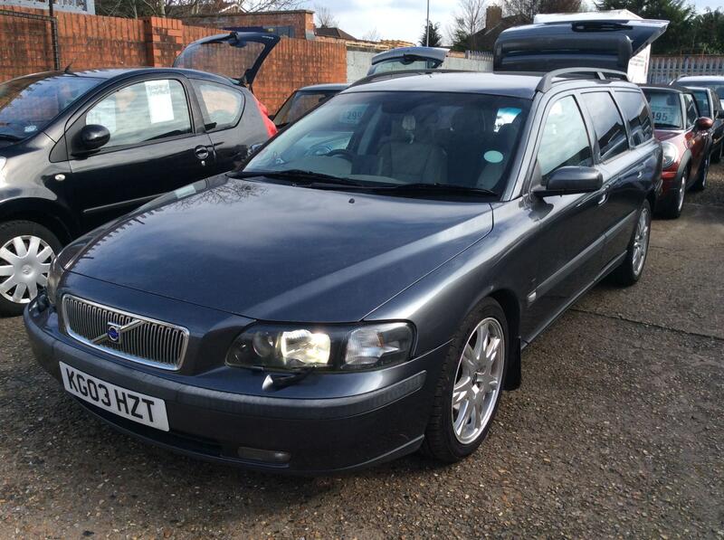 VOLVO V70 2.3 T5 SE 