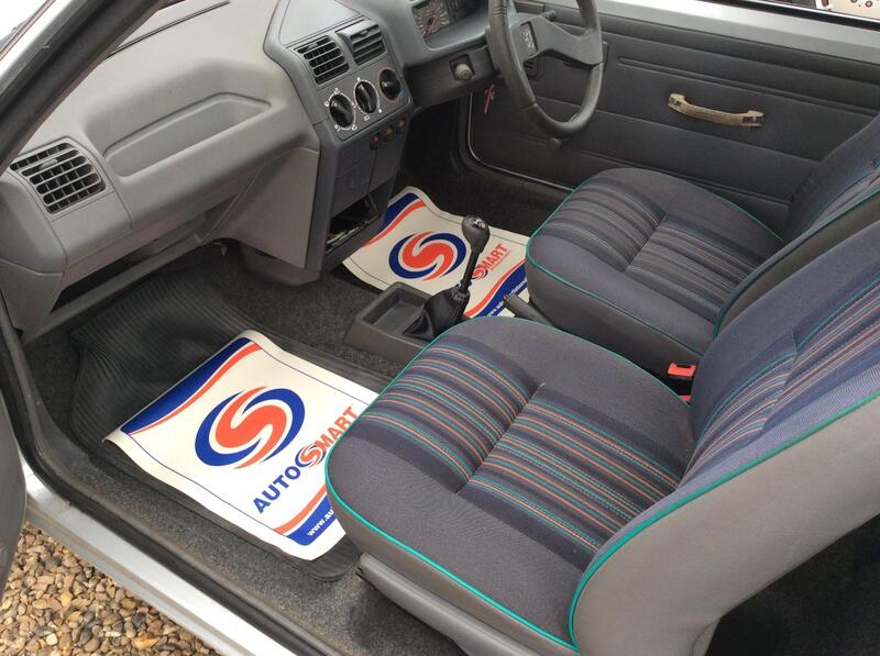 PEUGEOT 205