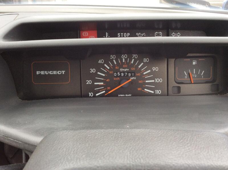PEUGEOT 205