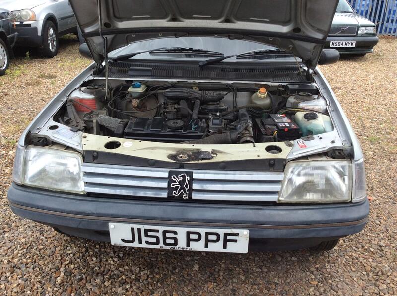 PEUGEOT 205