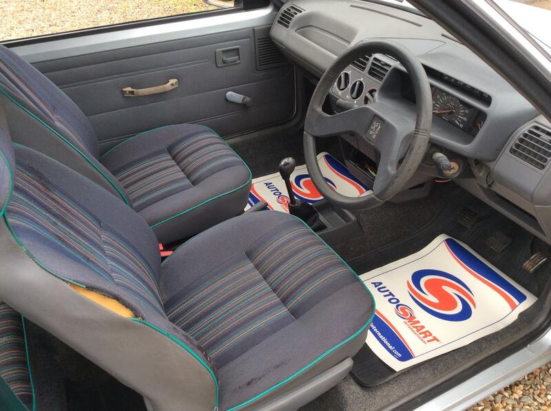 PEUGEOT 205