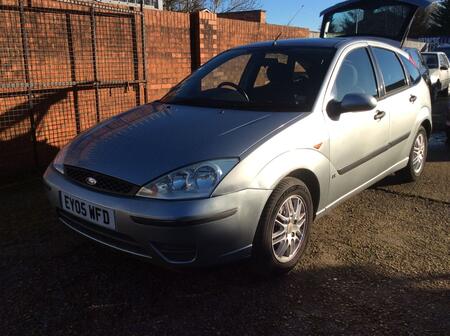 FORD FOCUS 1.6 i 16v LX