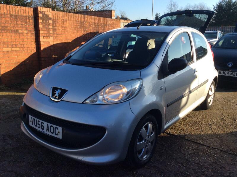 PEUGEOT 107 1.0 12V Urban