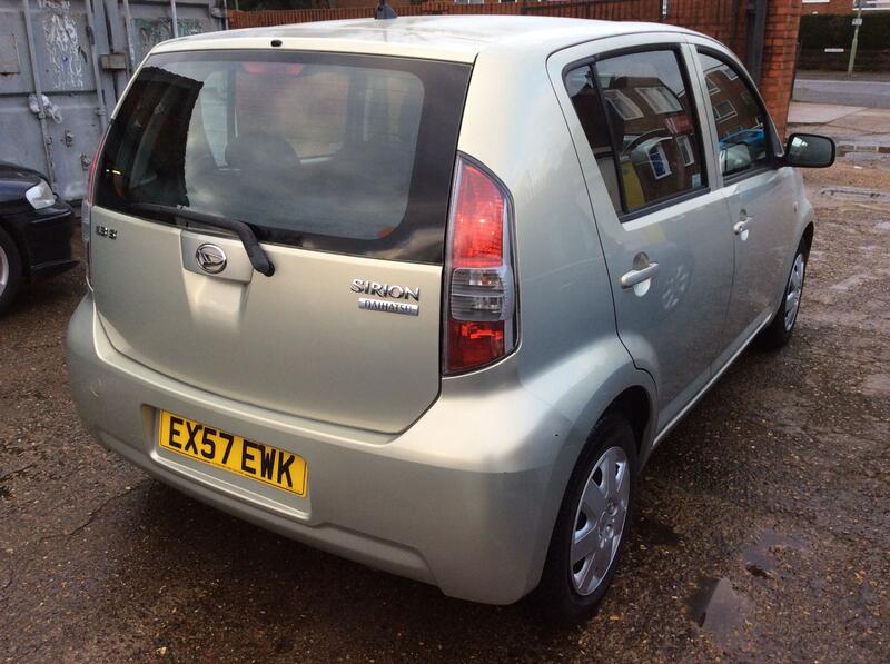 DAIHATSU SIRION