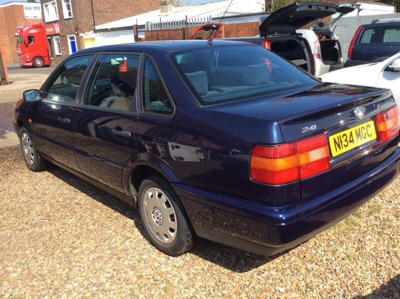 VOLKSWAGEN PASSAT