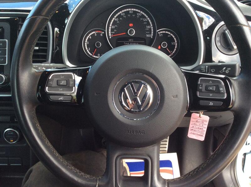 VOLKSWAGEN BEETLE