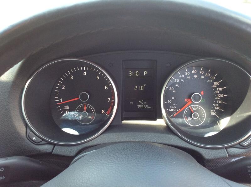 VOLKSWAGEN GOLF