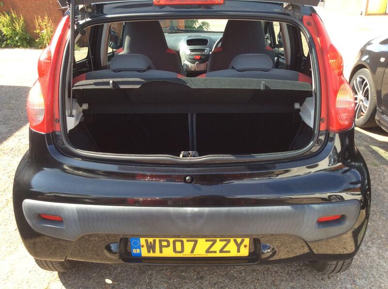 PEUGEOT 107