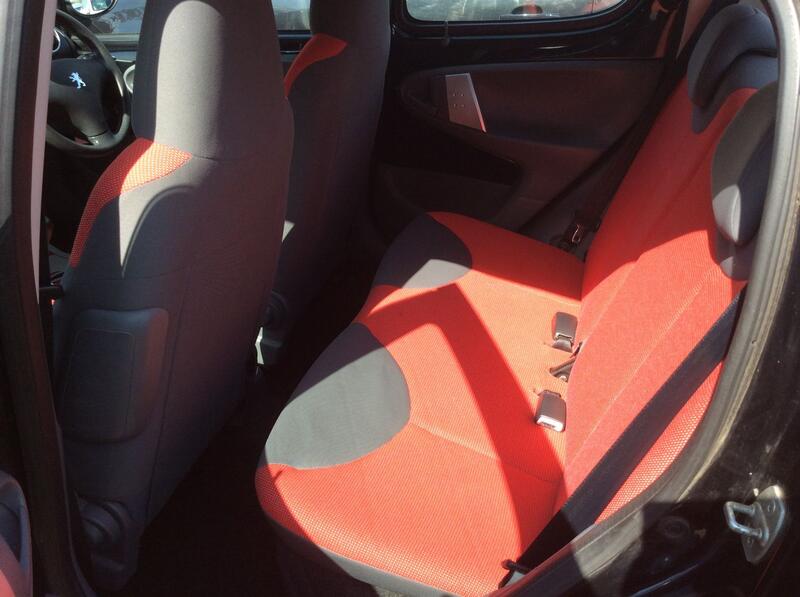 PEUGEOT 107