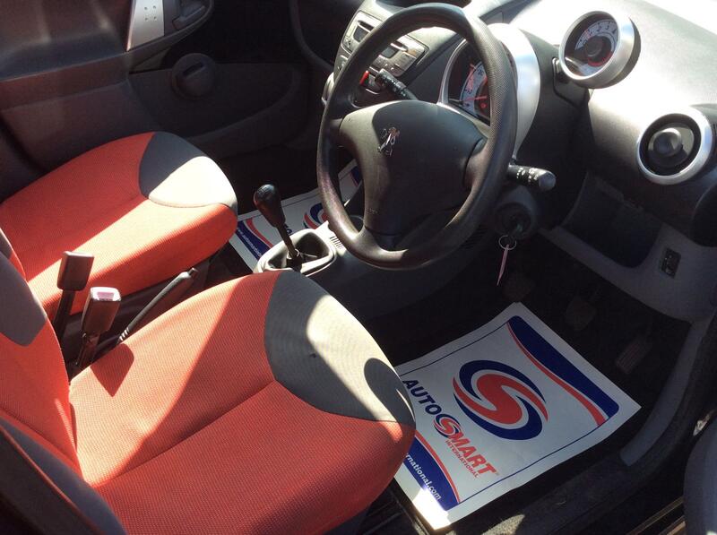 PEUGEOT 107