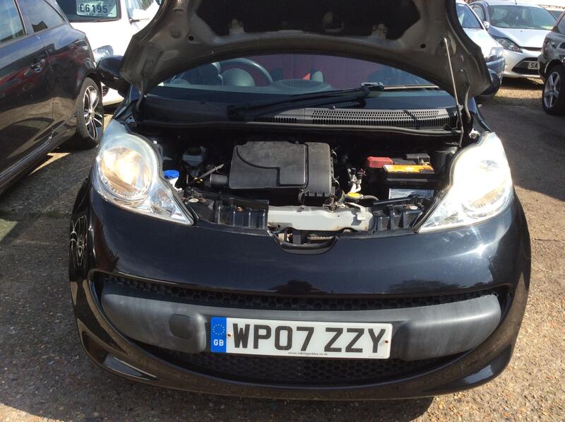 PEUGEOT 107