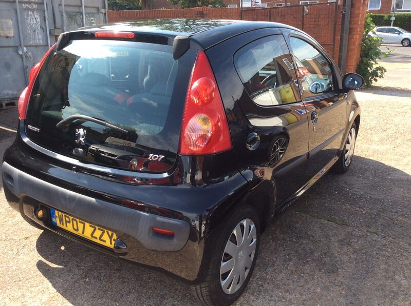 PEUGEOT 107