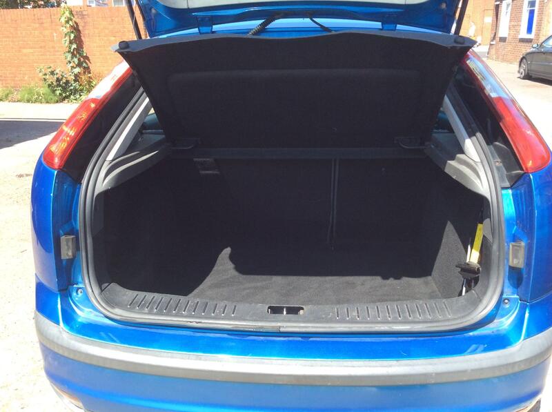 FORD FOCUS