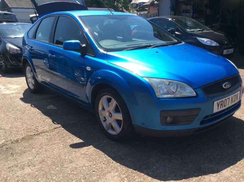 FORD FOCUS