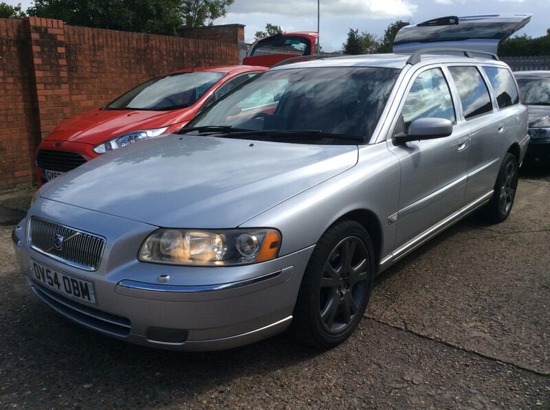 VOLVO V70 2.4 T5 SE