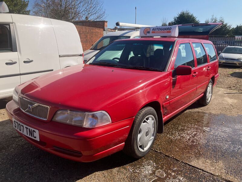 VOLVO V70