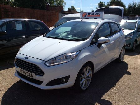 FORD FIESTA TITANIUM