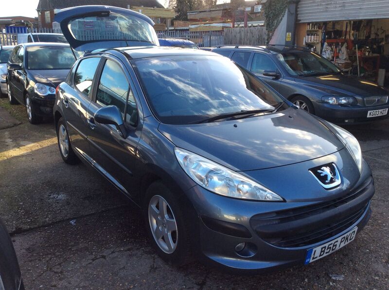 PEUGEOT 207