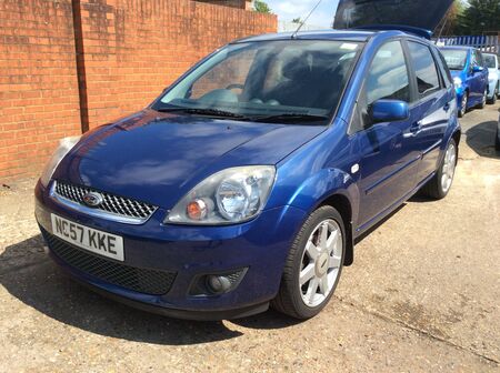 FORD FIESTA ZETEC CLIMATE 16V