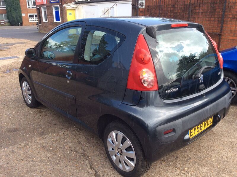 PEUGEOT 107